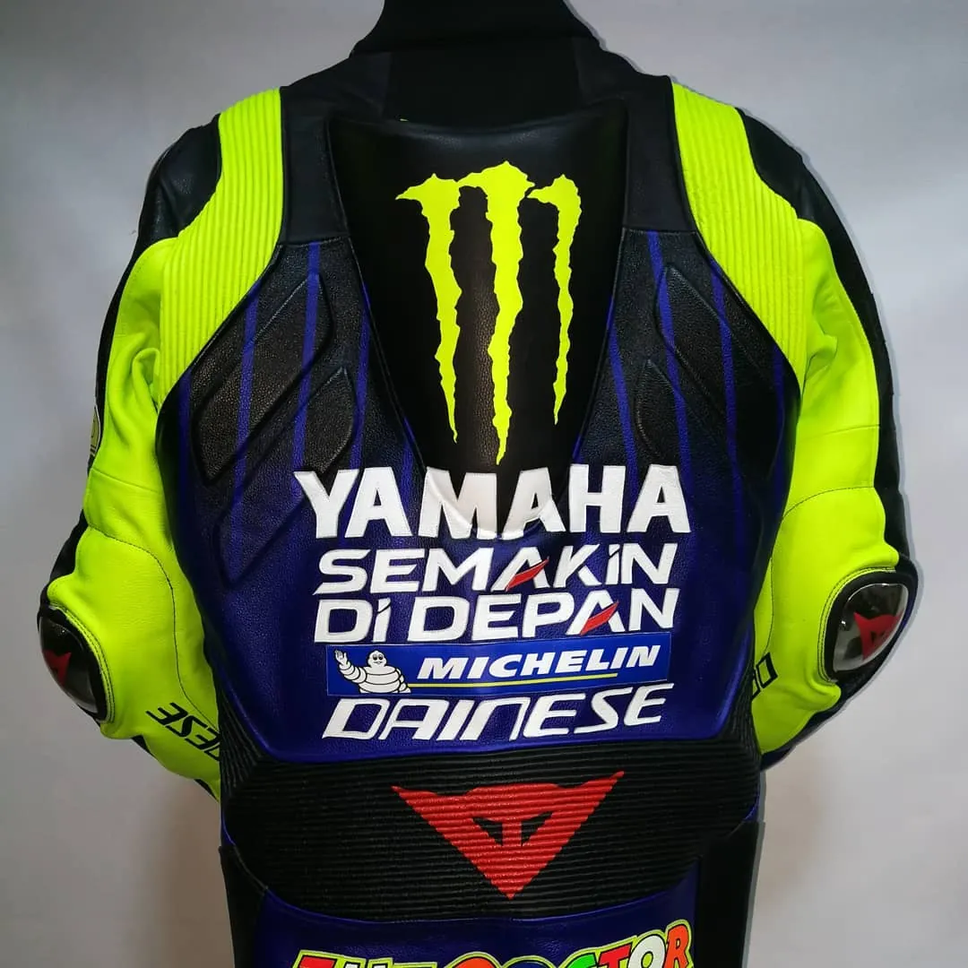 Handcrafted motorcycle leather racing suit from the Sazy workshop