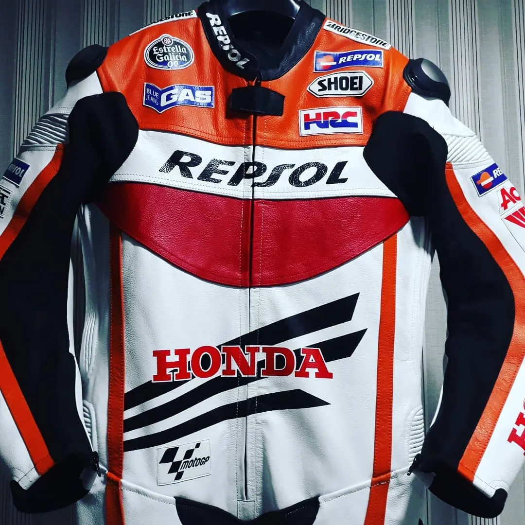 Handcrafted motorcycle leather racing suit from the Sazy workshop