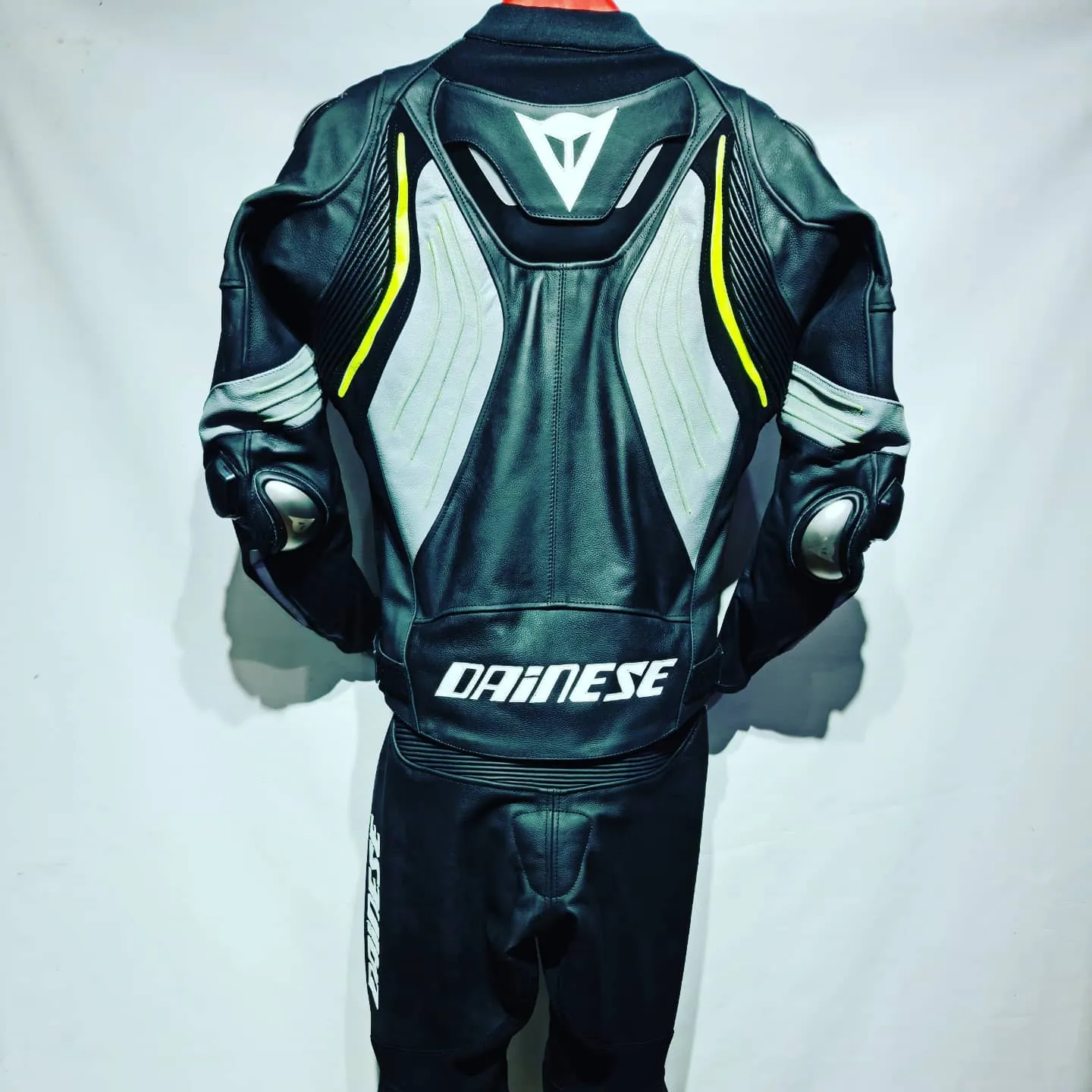 Handcrafted motorcycle leather racing suit from the Sazy workshop