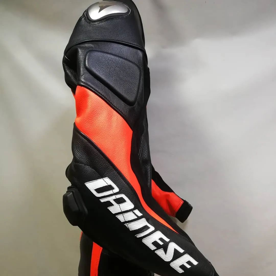 Handcrafted motorcycle leather racing suit from the Sazy workshop