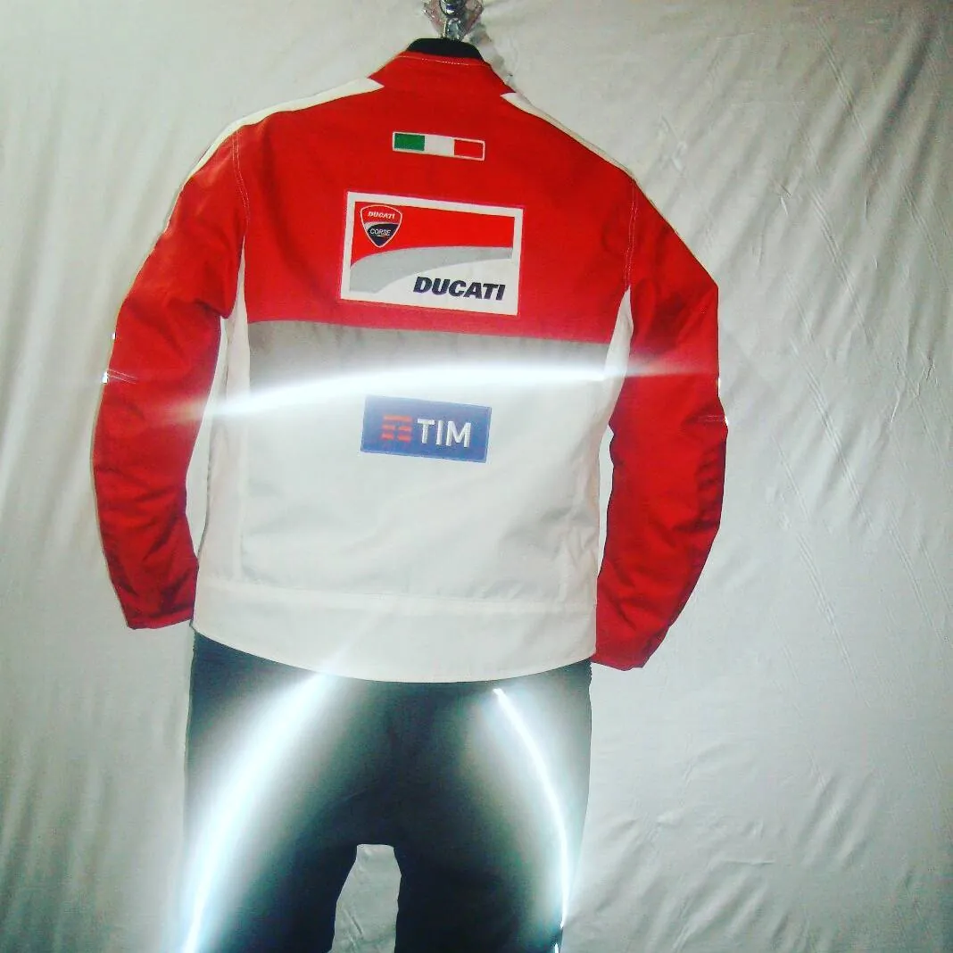 Handcrafted motorcycle leather racing suit from the Sazy workshop
