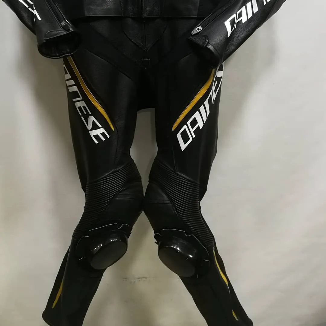 Handcrafted motorcycle leather racing suit from the Sazy workshop