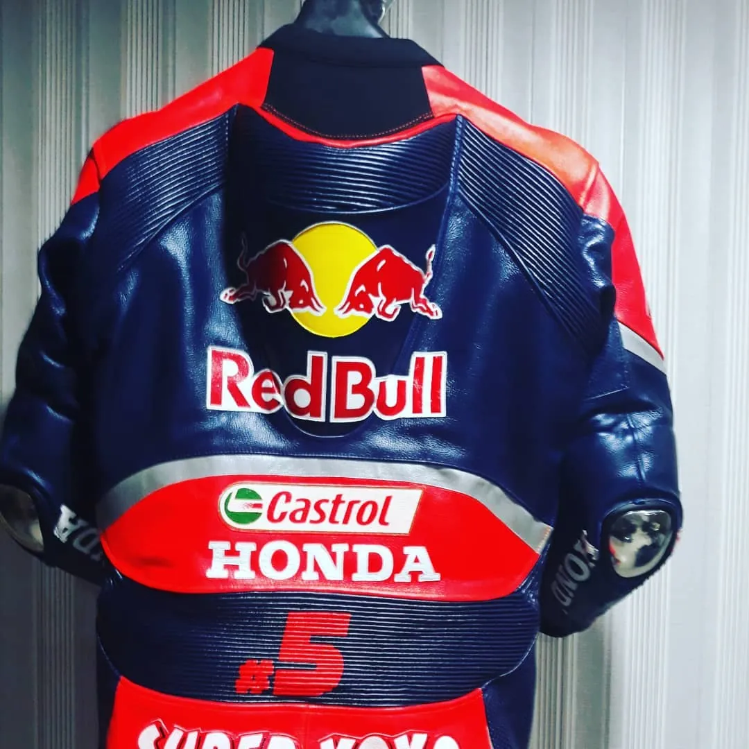 Handcrafted motorcycle leather racing suit from the Sazy workshop