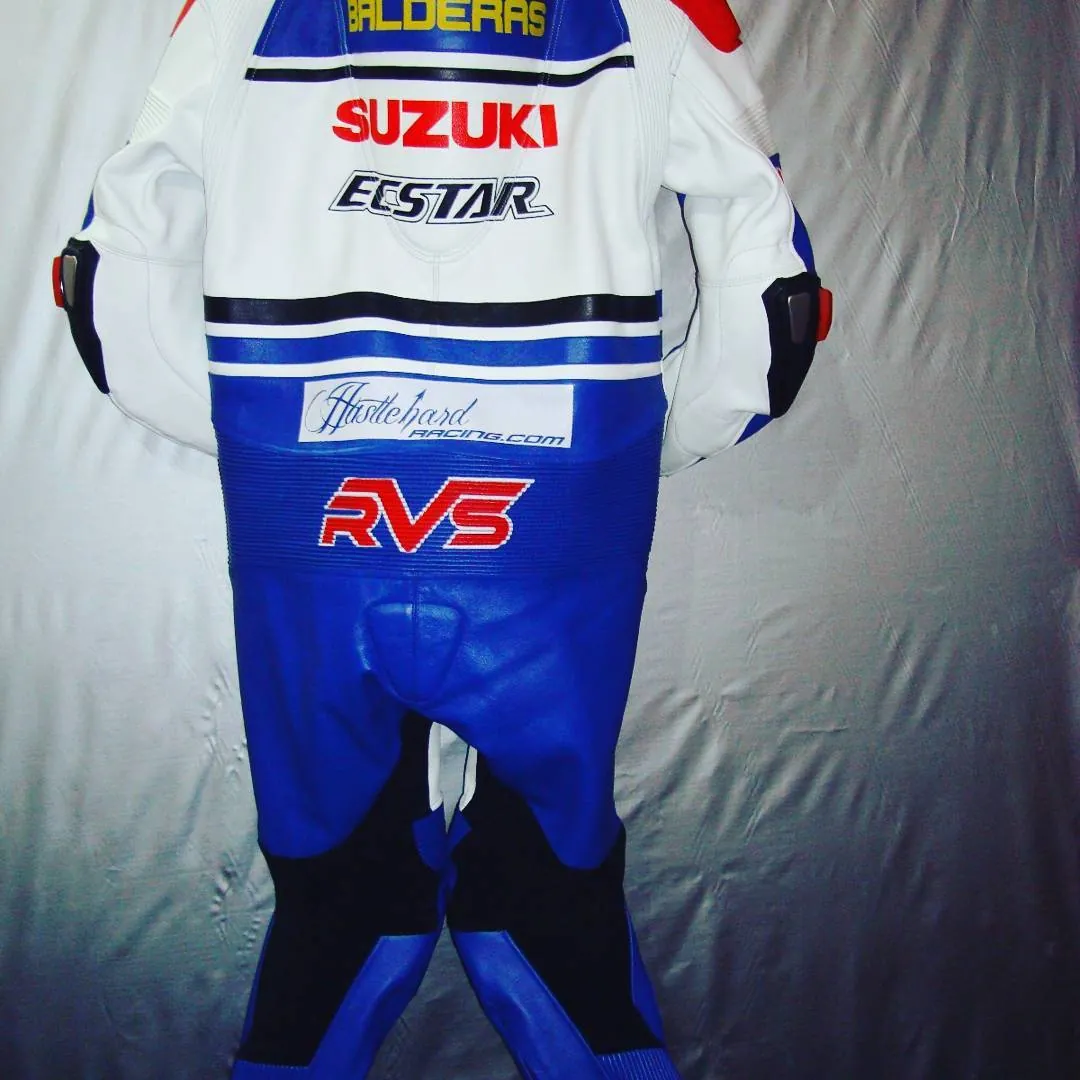 Handcrafted motorcycle leather racing suit from the Sazy workshop