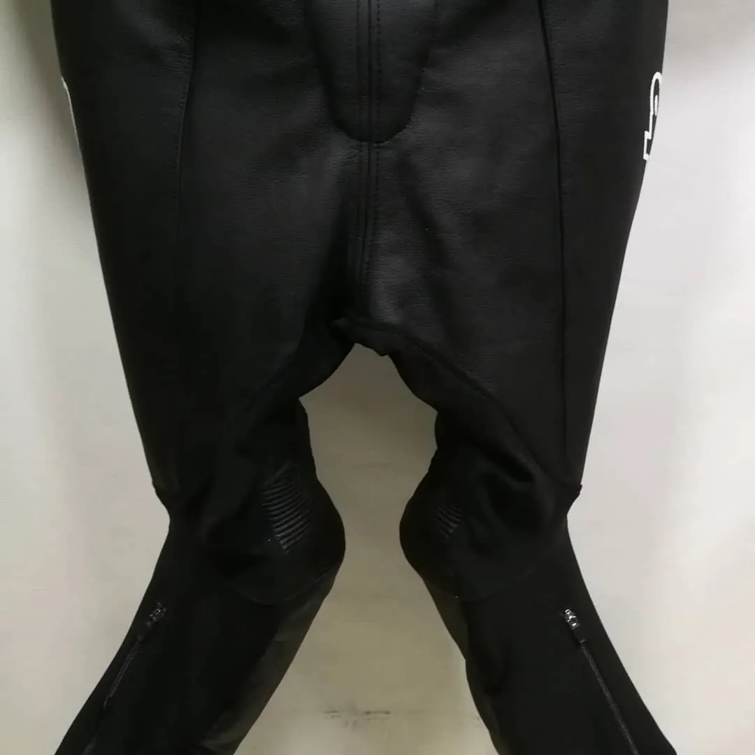 Handcrafted motorcycle leather racing suit from the Sazy workshop