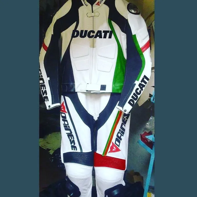 Handcrafted motorcycle leather racing suit from the Sazy workshop