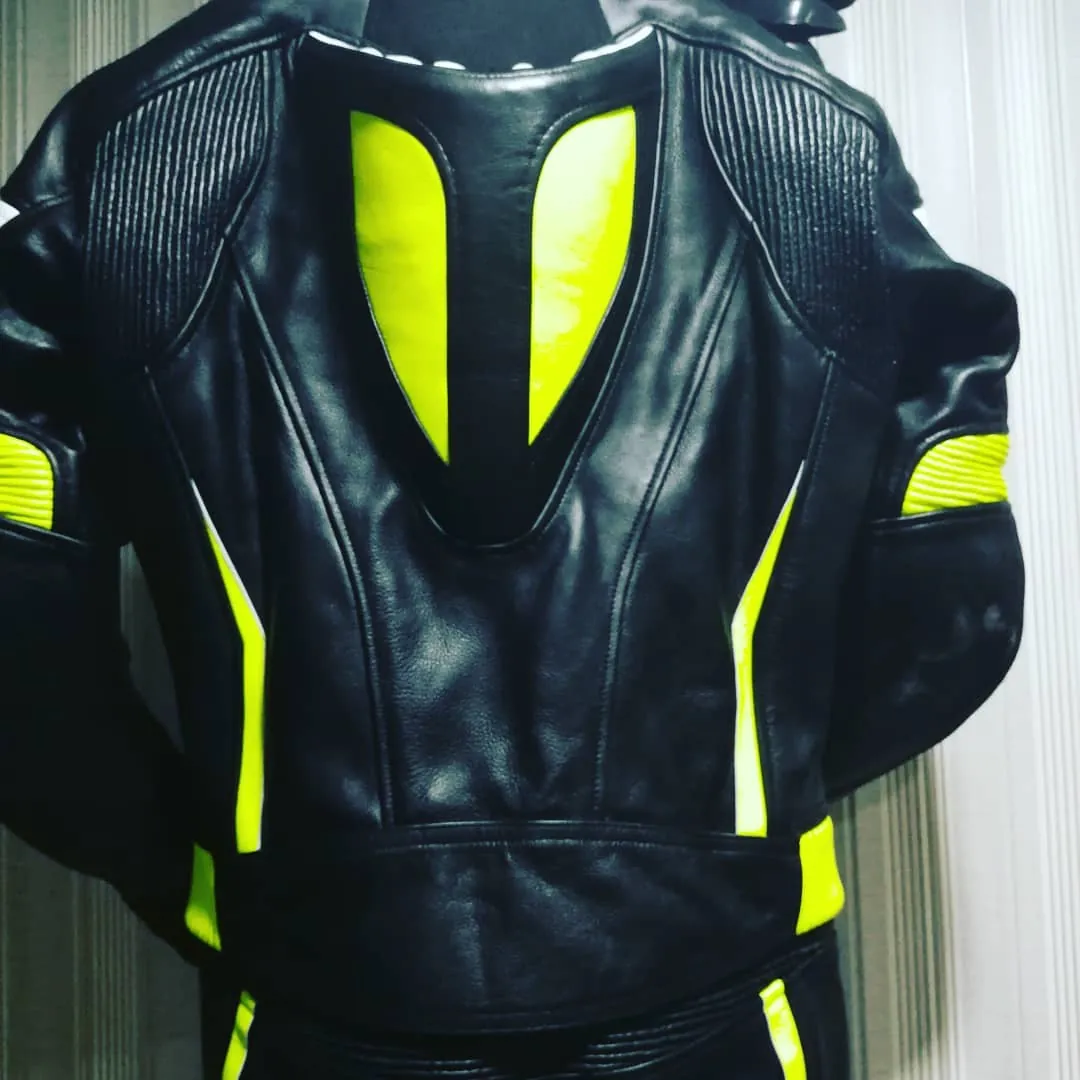 Handcrafted motorcycle leather racing suit from the Sazy workshop
