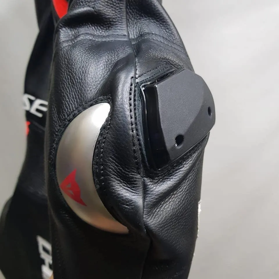 Handcrafted motorcycle leather racing suit from the Sazy workshop