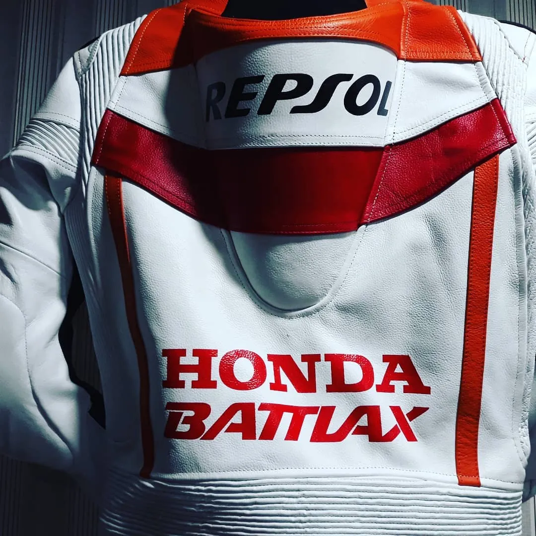 Handcrafted motorcycle leather racing suit from the Sazy workshop