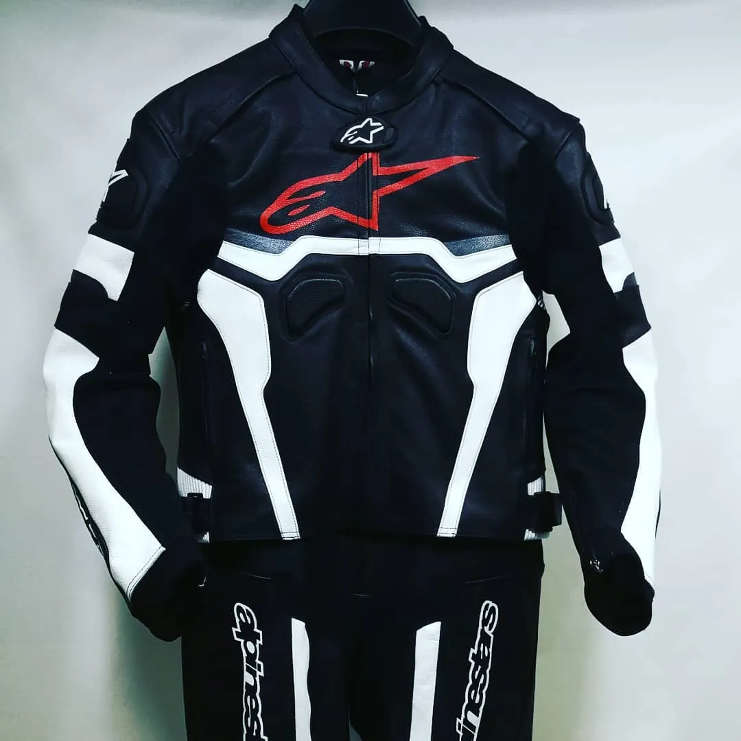Handcrafted motorcycle leather racing suit from the Sazy workshop