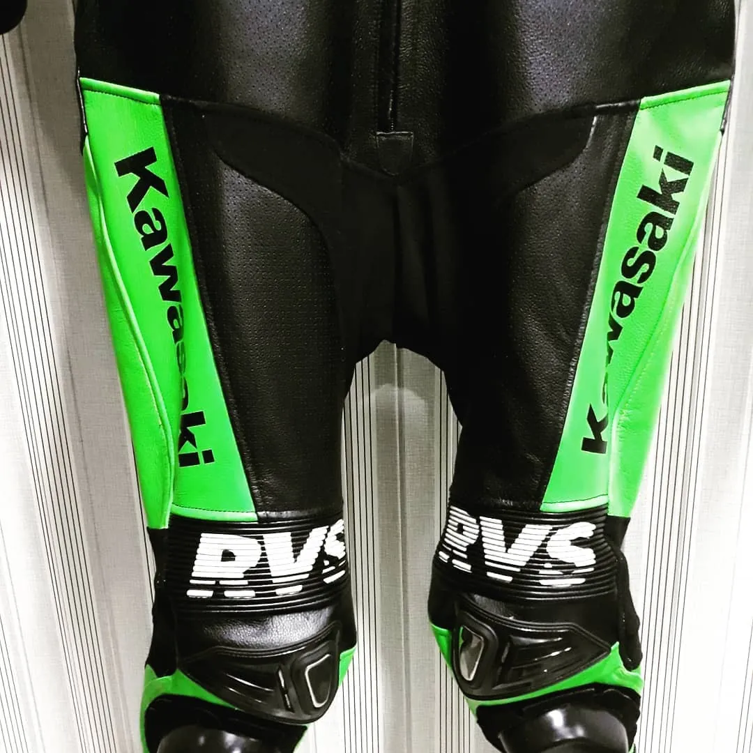 Handcrafted motorcycle leather racing suit from the Sazy workshop