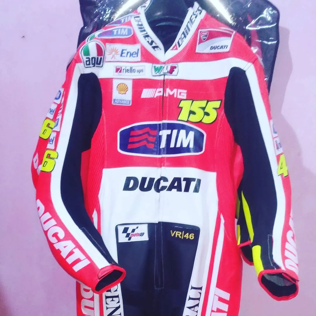 Handcrafted motorcycle leather racing suit from the Sazy workshop