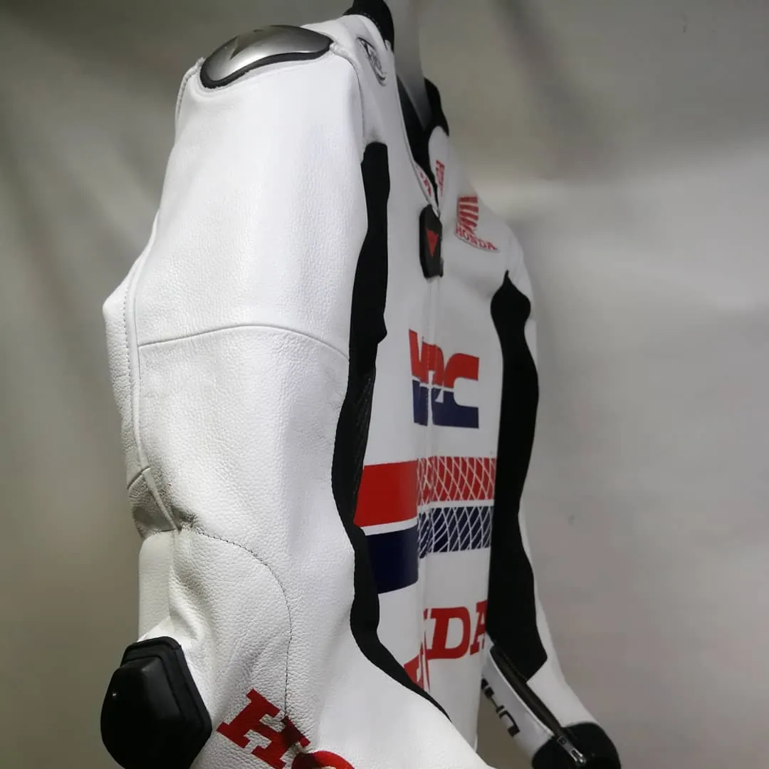 Handcrafted motorcycle leather racing suit from the Sazy workshop
