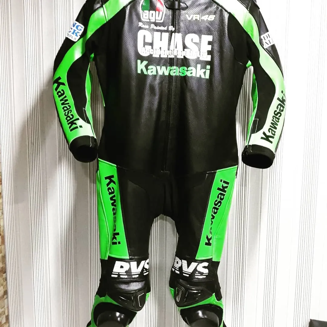 Handcrafted motorcycle leather racing suit from the Sazy workshop