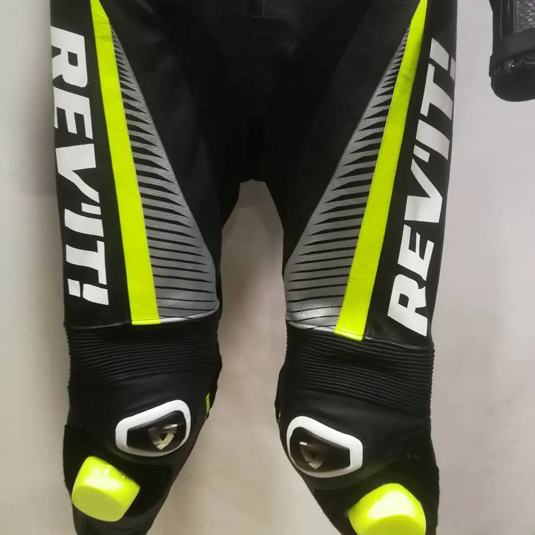 Handcrafted motorcycle leather racing suit from the Sazy workshop