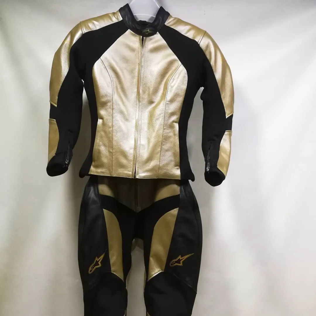 Handcrafted motorcycle leather racing suit from the Sazy workshop
