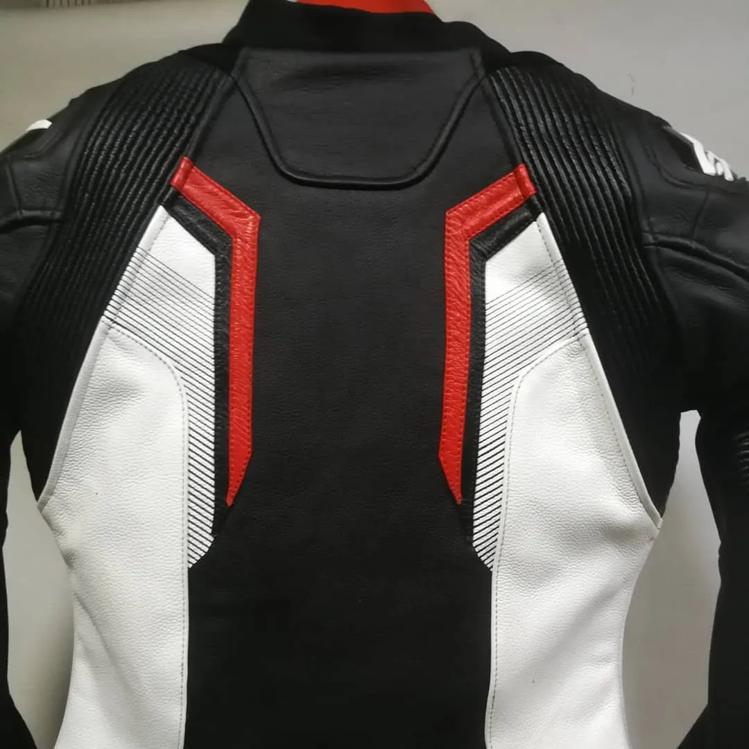 Handcrafted motorcycle leather racing suit from the Sazy workshop