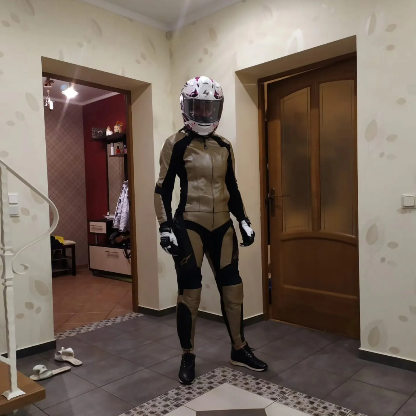 Handcrafted motorcycle leather racing suit from the Sazy workshop