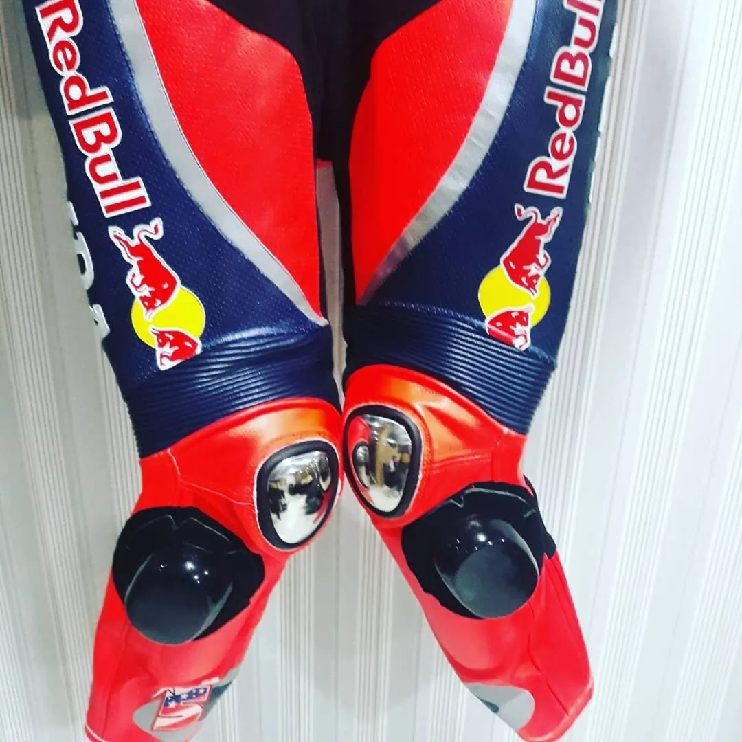 Handcrafted motorcycle leather racing suit from the Sazy workshop