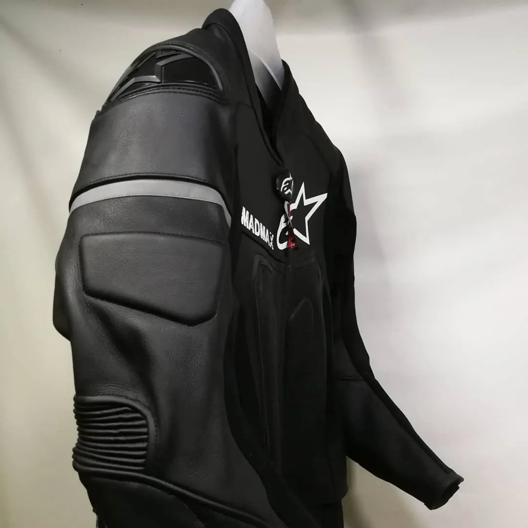 Handcrafted motorcycle leather racing suit from the Sazy workshop