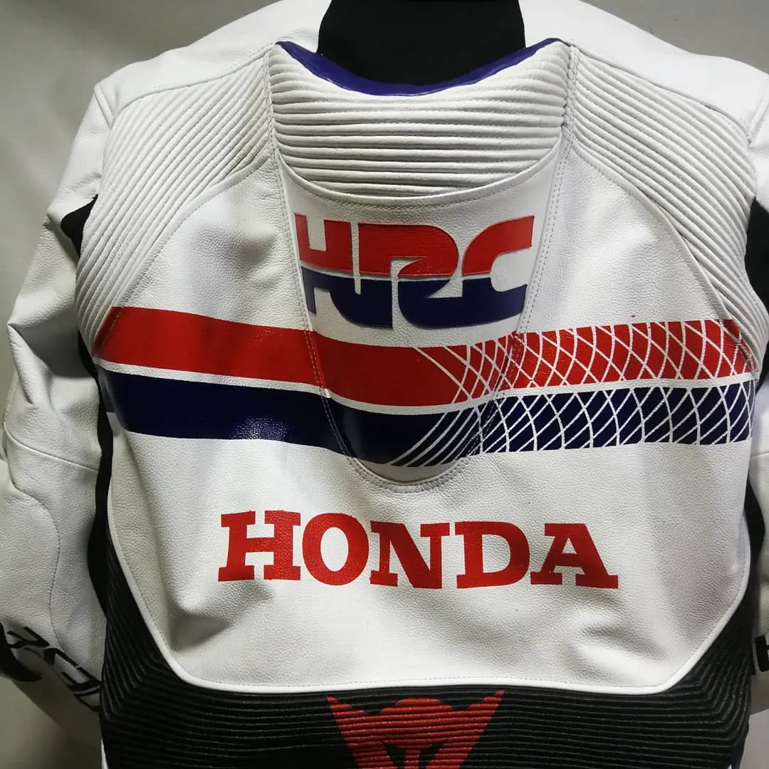 Handcrafted motorcycle leather racing suit from the Sazy workshop
