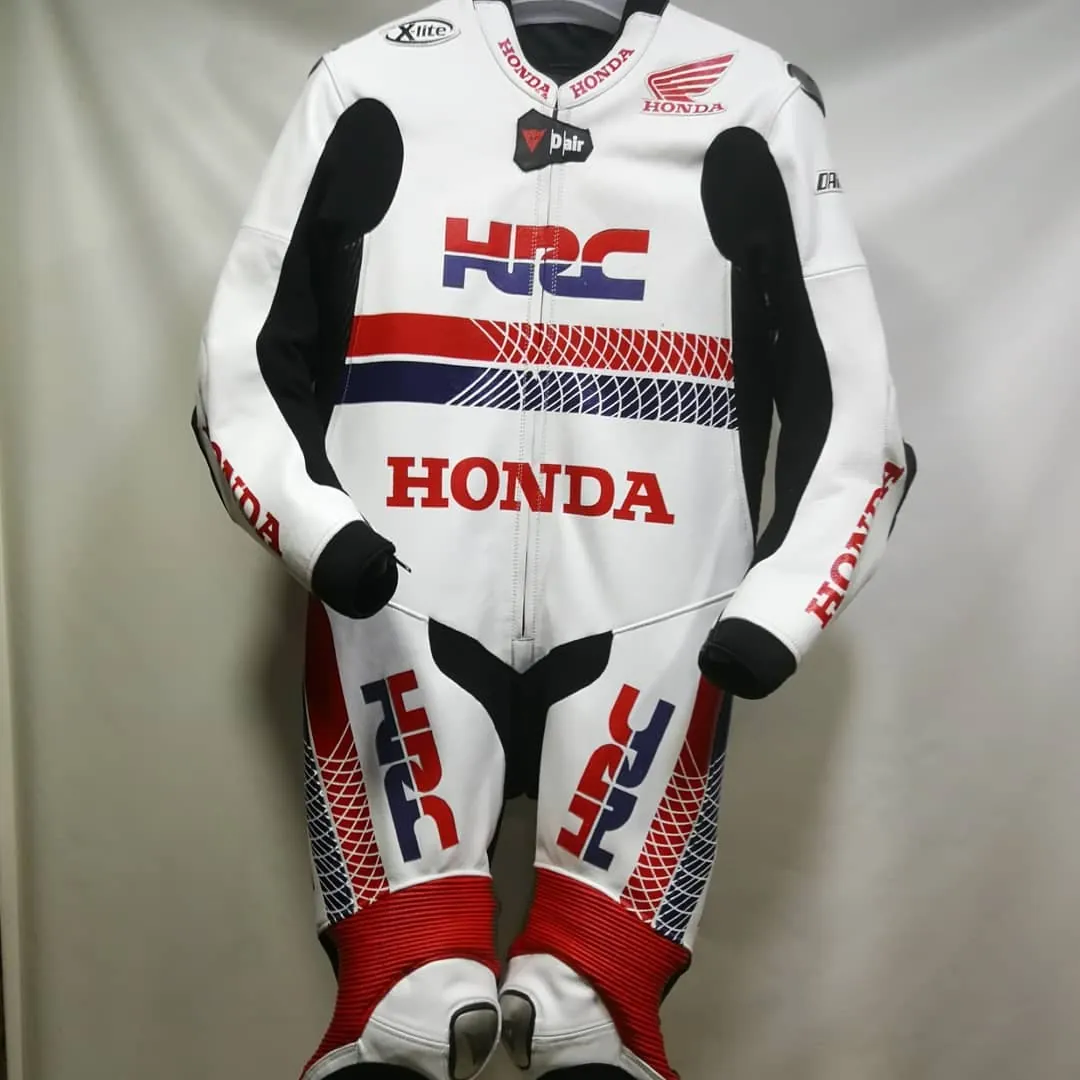 Handcrafted motorcycle leather racing suit from the Sazy workshop