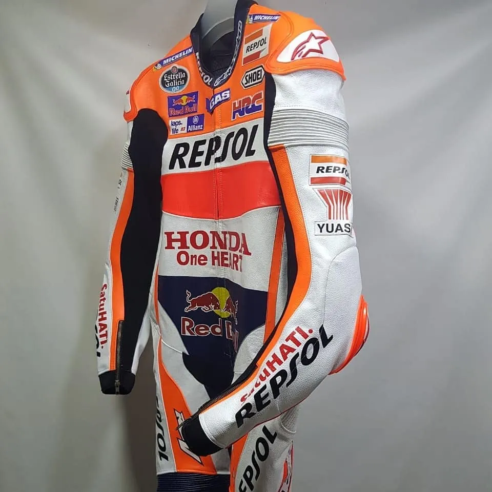 Handcrafted motorcycle leather racing suit from the Sazy workshop