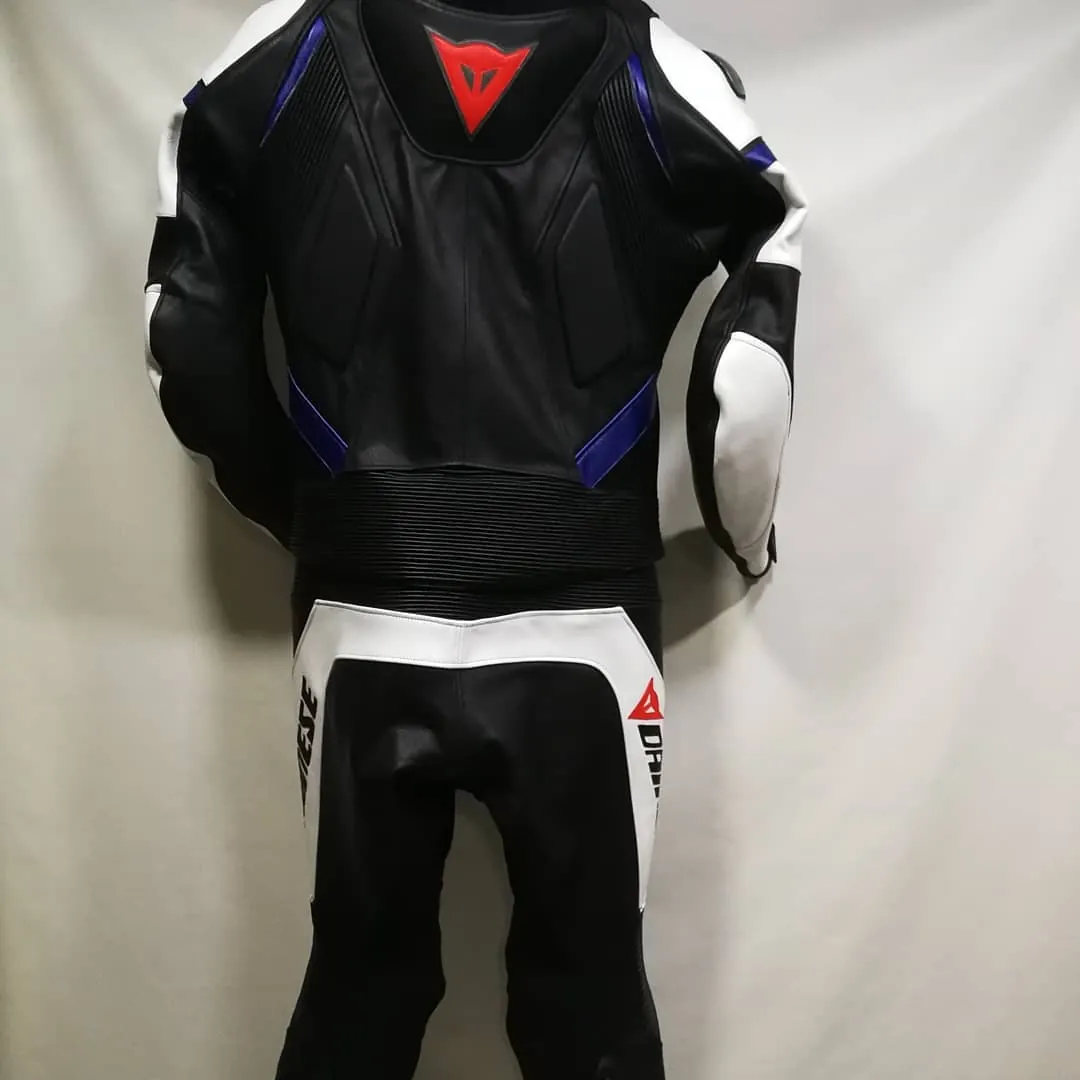 Handcrafted motorcycle leather racing suit from the Sazy workshop