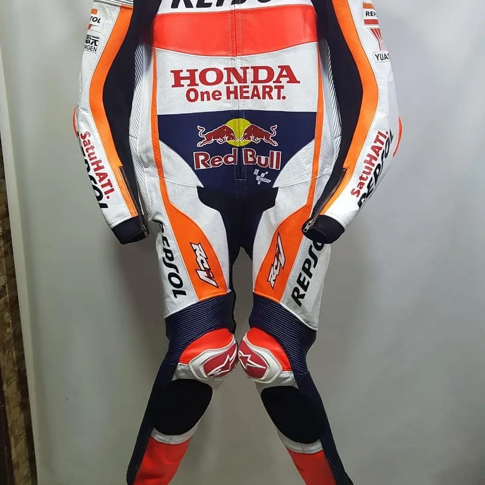 Handcrafted motorcycle leather racing suit from the Sazy workshop