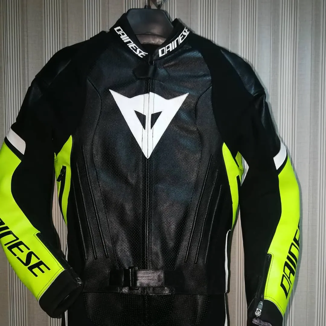 Handcrafted motorcycle leather racing suit from the Sazy workshop