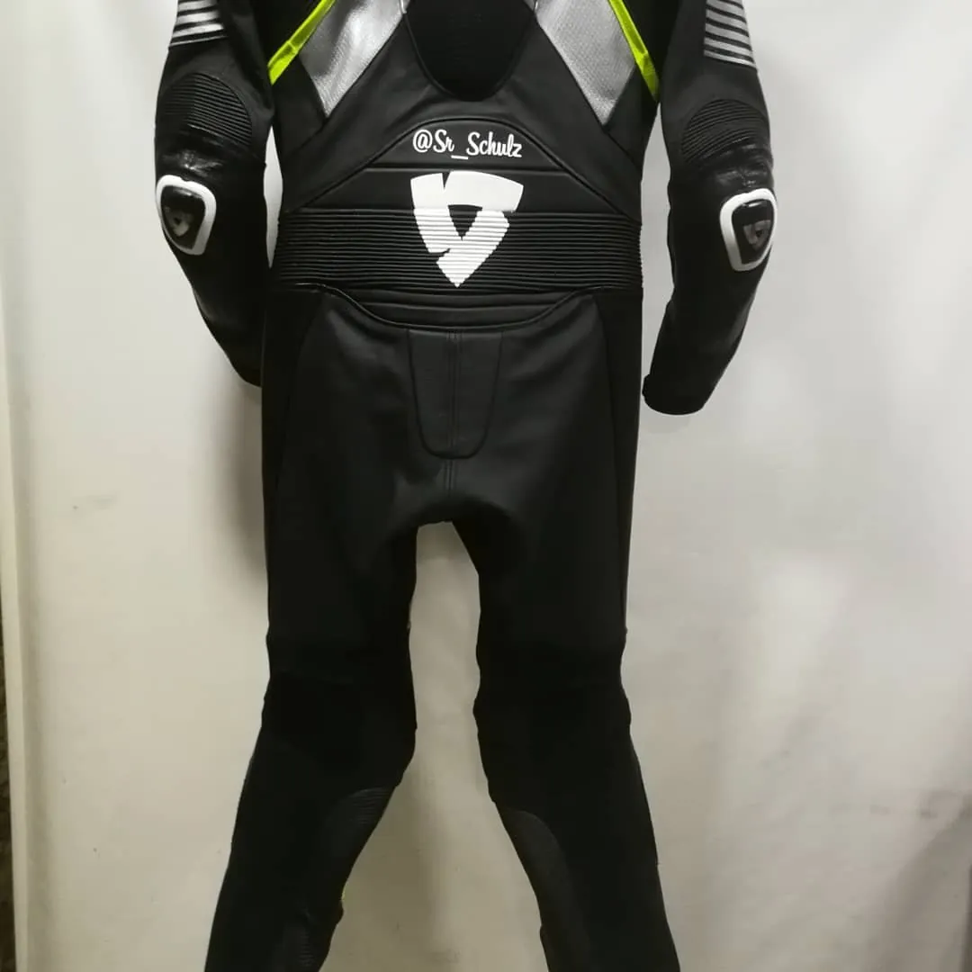 Handcrafted motorcycle leather racing suit from the Sazy workshop