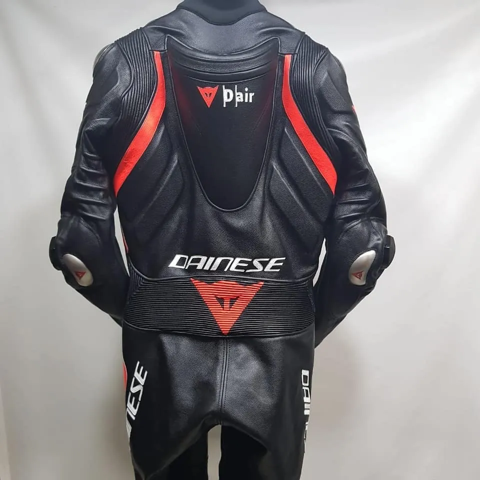 Handcrafted motorcycle leather racing suit from the Sazy workshop