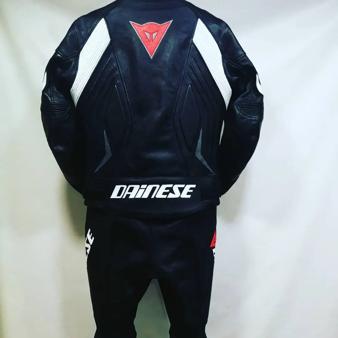 Handcrafted motorcycle leather racing suit from the Sazy workshop
