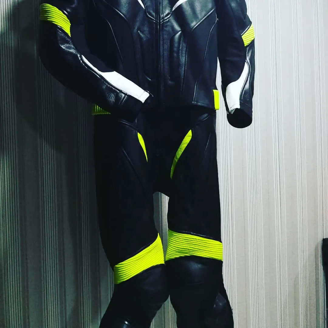 Handcrafted motorcycle leather racing suit from the Sazy workshop