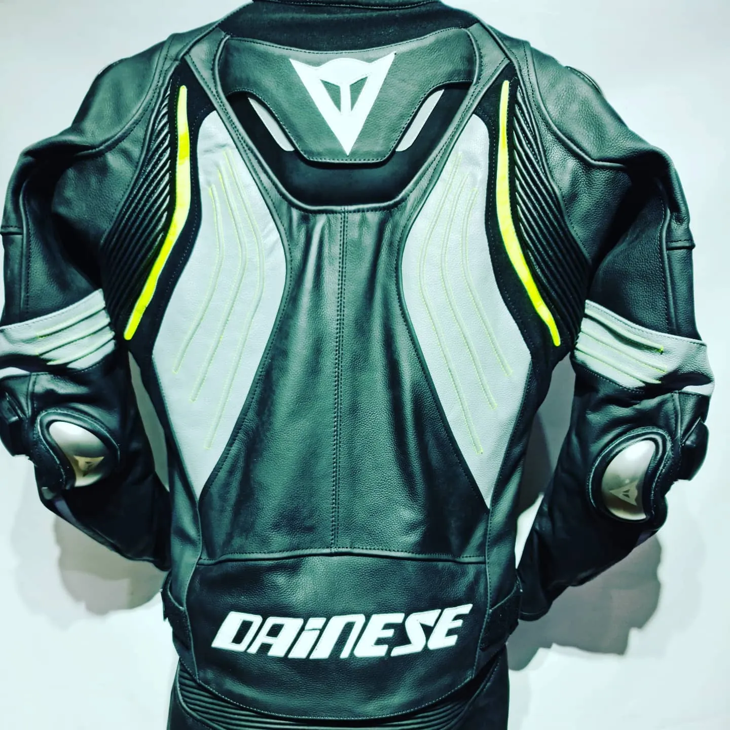 Handcrafted motorcycle leather racing suit from the Sazy workshop